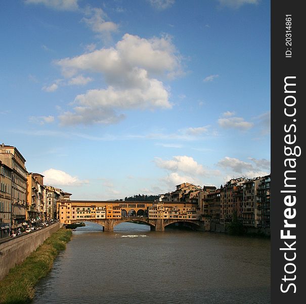 Arno River & Ponte Vecchio in Florence, Italy. Arno River & Ponte Vecchio in Florence, Italy
