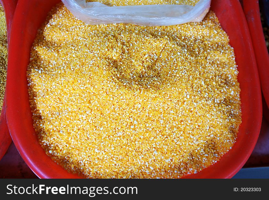 Sweet corn grain kernels