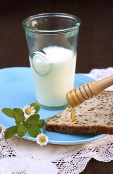 Milk, Toast And Honey Royalty Free Stock Photography Milk, Toast And Honey Royalty Free Stock Photography