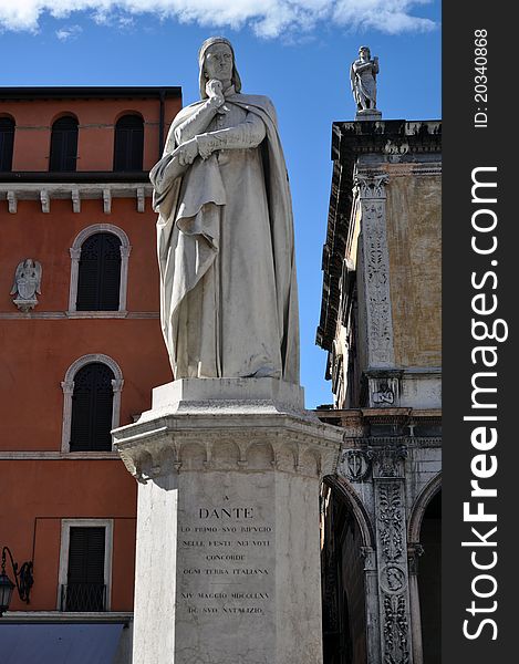 Statue of Dante in Verona Itally. Statue of Dante in Verona Itally