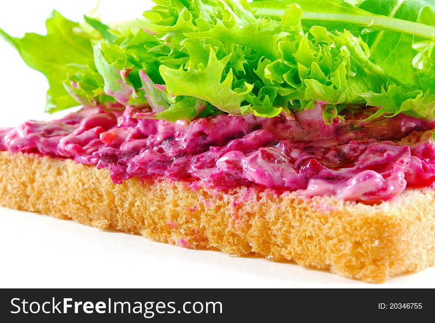 Healthy sandwich with red cabbage