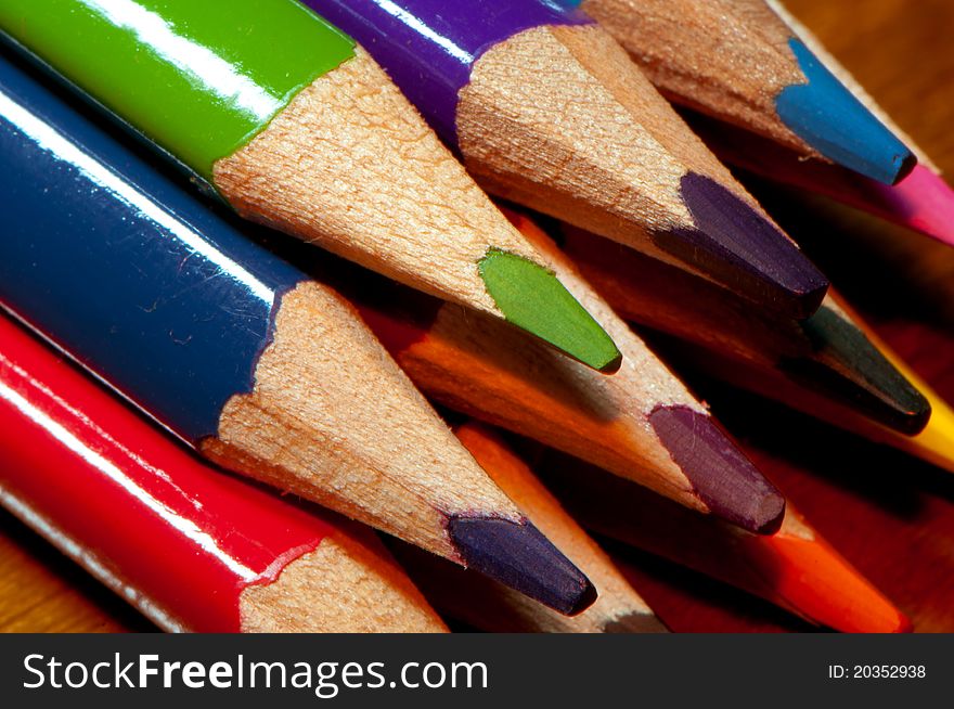 Color pencils with detais of textures.