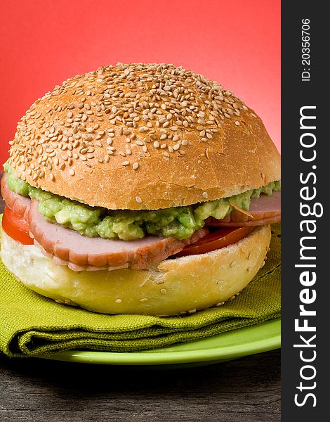 Sandwich with turkey, tomato and avocado