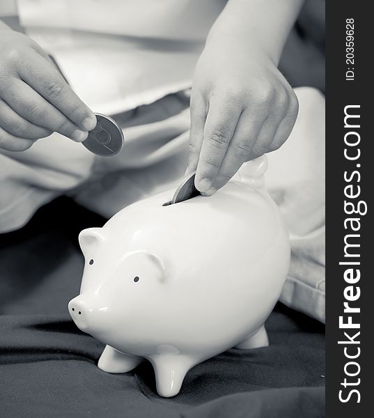 Ceramic piggy bank - colorized photo