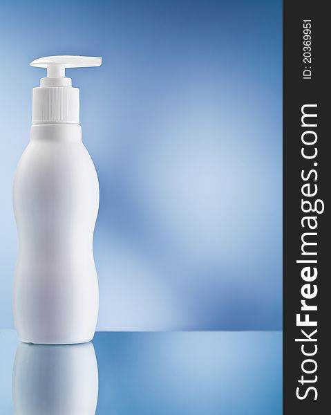 Copy Space Image Of Round Skincare Spray Bottle