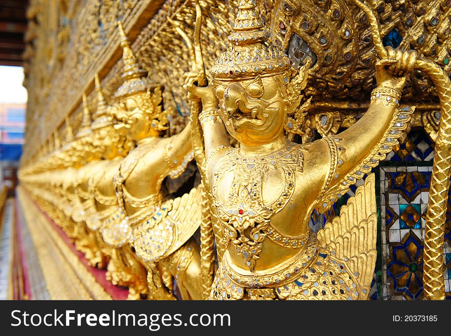 Garuda golden arranged around the temple.