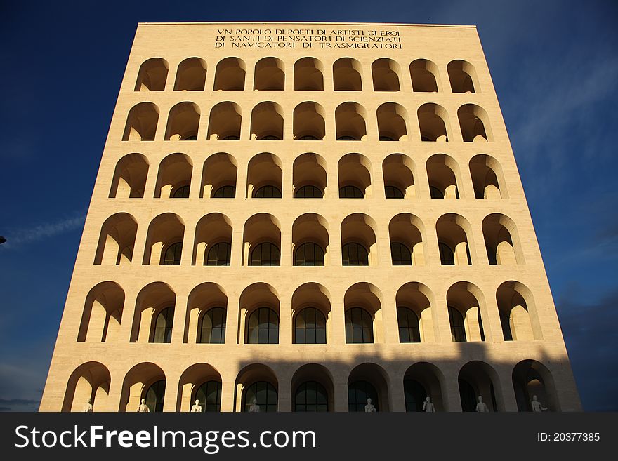 Building Of People In Rome