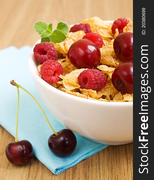 Corn Flakes With Berries