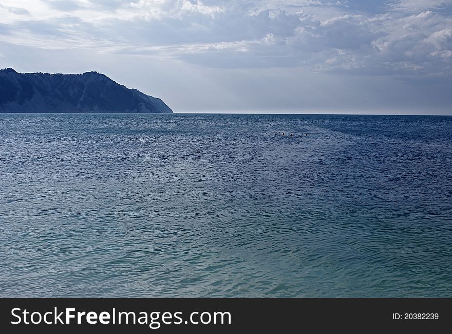 Mare Adriatico Con Promontorio Del Conero
