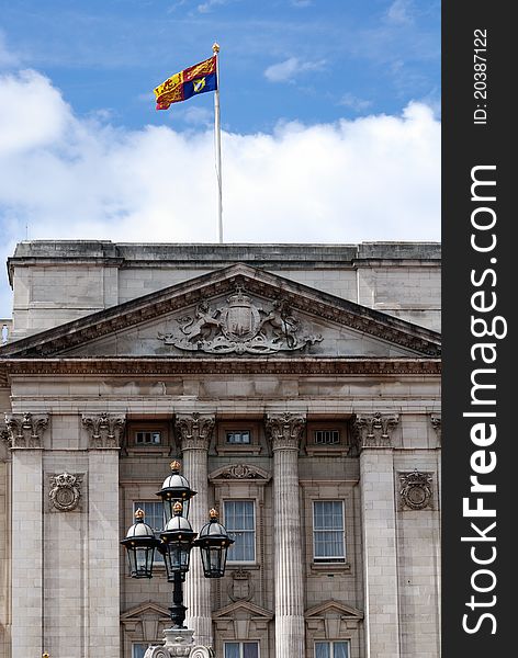 The Windsor flag indicate the queen is at palace