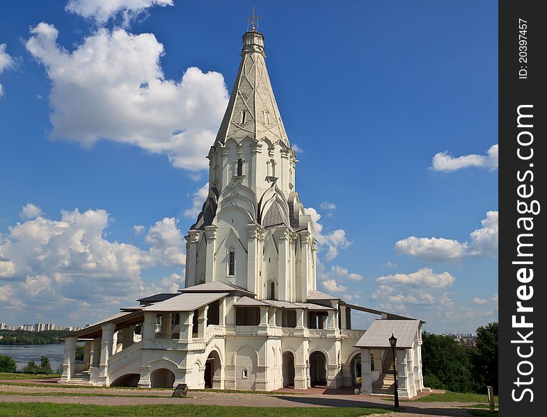 UNESCO World Heritage Site (1994). Ascension Church in Kolomna - an Orthodox church decorum Danilov Moscow diocese. Built in Kolomna in 1528-1532, respectively. UNESCO World Heritage Site (1994). Ascension Church in Kolomna - an Orthodox church decorum Danilov Moscow diocese. Built in Kolomna in 1528-1532, respectively.