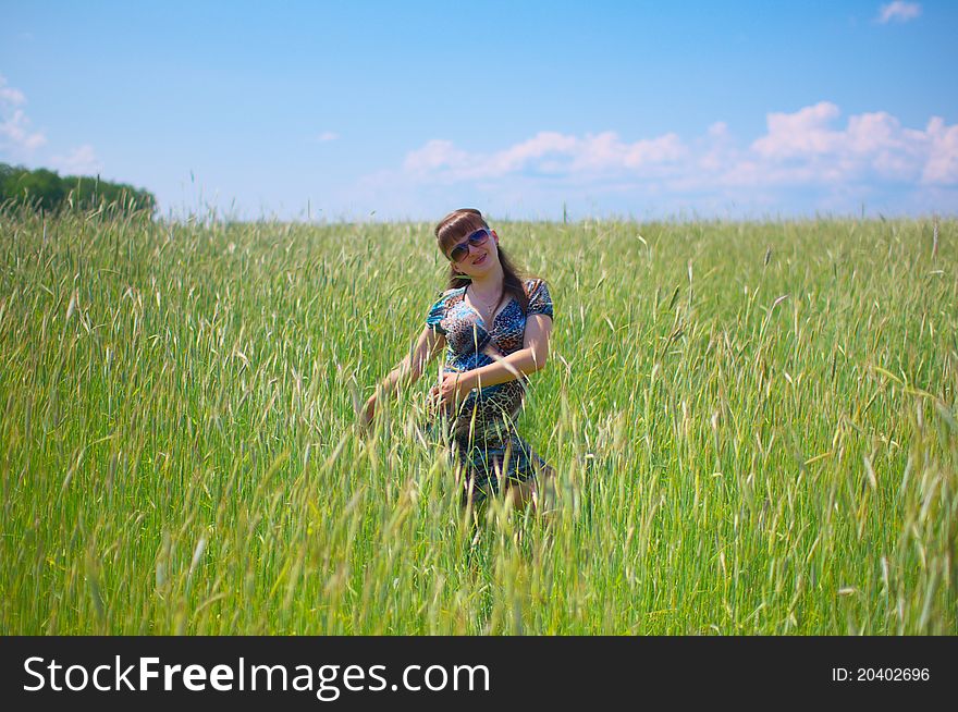 Photo of the Pretty woman through whole field