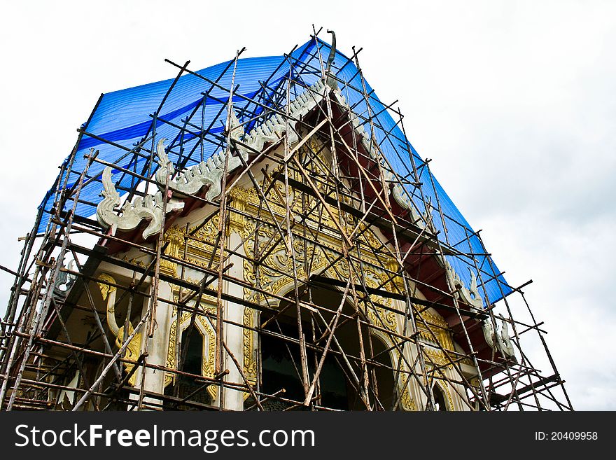 Repair the thai golden tample. Repair the thai golden tample