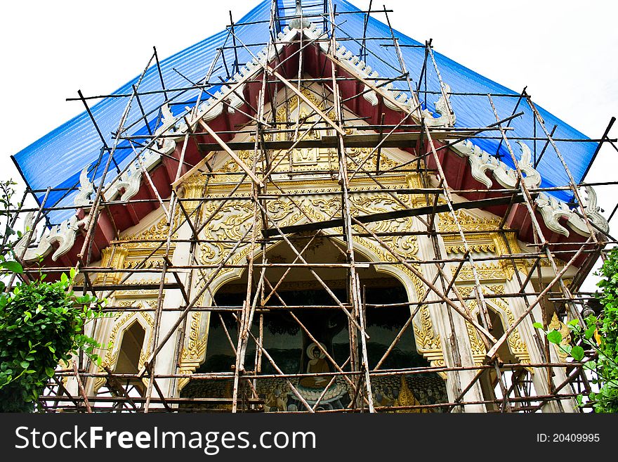 Repair the thai golden tample. Repair the thai golden tample