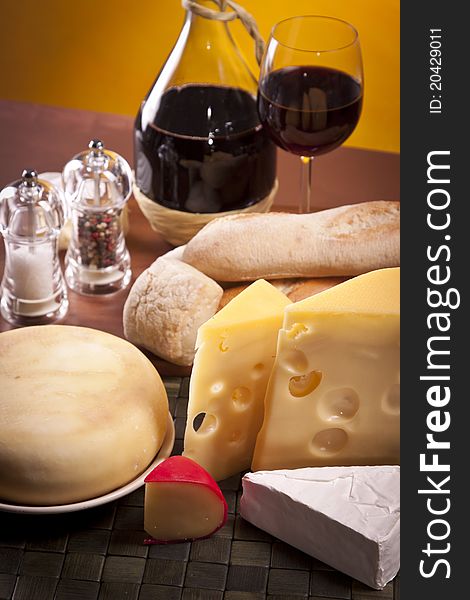 Cheese and other ingredients composition. Cheese and other ingredients composition