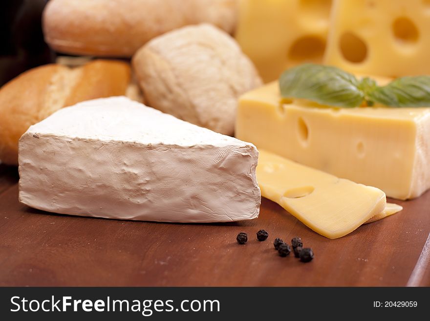 Cheese and other ingredients composition. Cheese and other ingredients composition