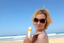 Blonde At The Beach Royalty Free Stock Images Blonde At The Beach Royalty Free Stock Images