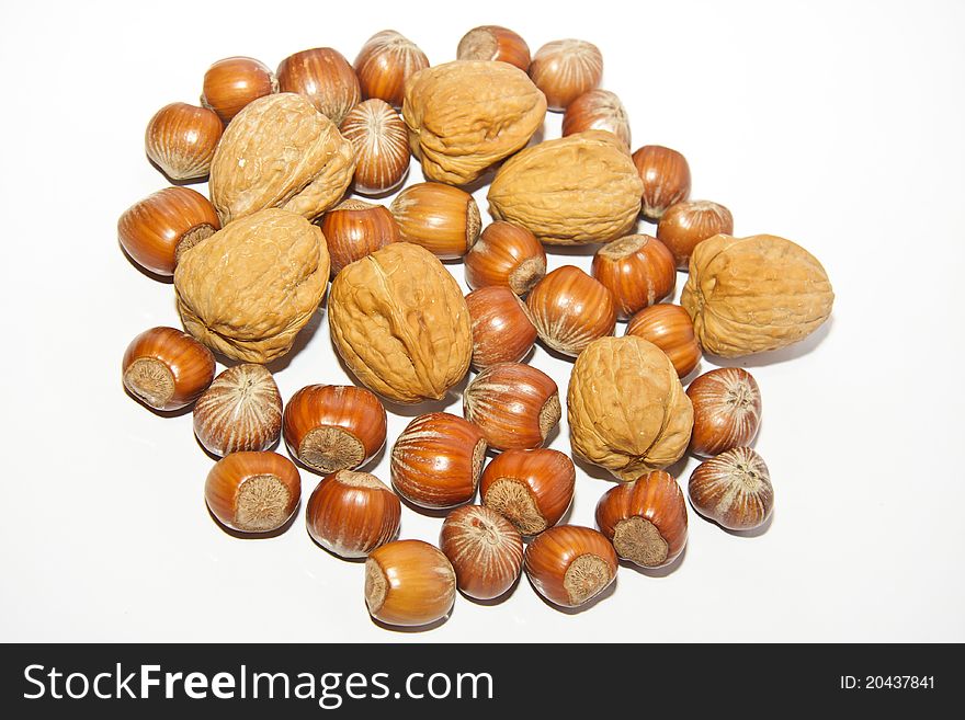 Blend Walnuts And Hazelnuts