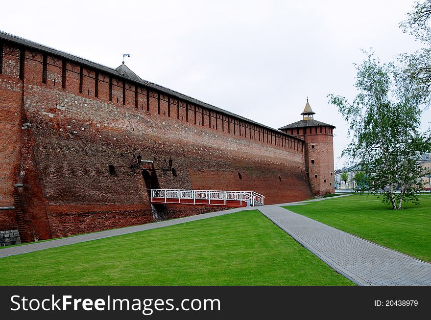 The Kolomna Kremlin — one of the greatest and powerful fortresses of time. It has been constructed for six years since 1525-1531 by order of Vasily III. From Kolomna кремля brick walls with seven towers have remained. The Kolomna Kremlin — one of the greatest and powerful fortresses of time. It has been constructed for six years since 1525-1531 by order of Vasily III. From Kolomna кремля brick walls with seven towers have remained.