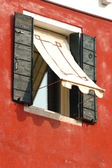 Old Window On Red Wall,Venice, Italy Stock Photography Old Window On Red Wall,Venice, Italy Stock Photography
