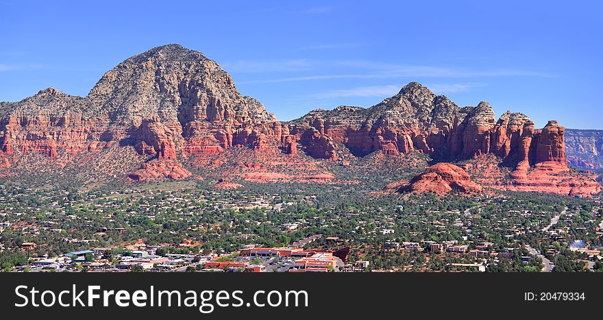 Panoramic view of red rock mountains in Sedona