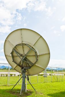 Satellite Dish Royalty Free Stock Images Satellite Dish Royalty Free Stock Images