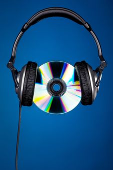 CD Disc With Headphones Royalty Free Stock Photos CD Disc With Headphones Royalty Free Stock Photos