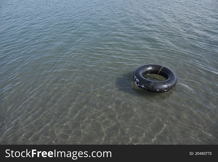 A buoy made ​​from used inner tubes. A buoy made ​​from used inner tubes