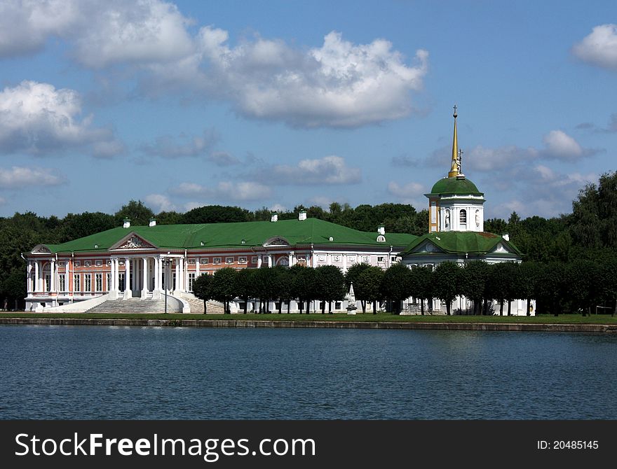 Kuskovo Estate is architectural and artistic ensemble of the XVIII century. Located in the east of Moscow. Kuskovo Estate is architectural and artistic ensemble of the XVIII century. Located in the east of Moscow