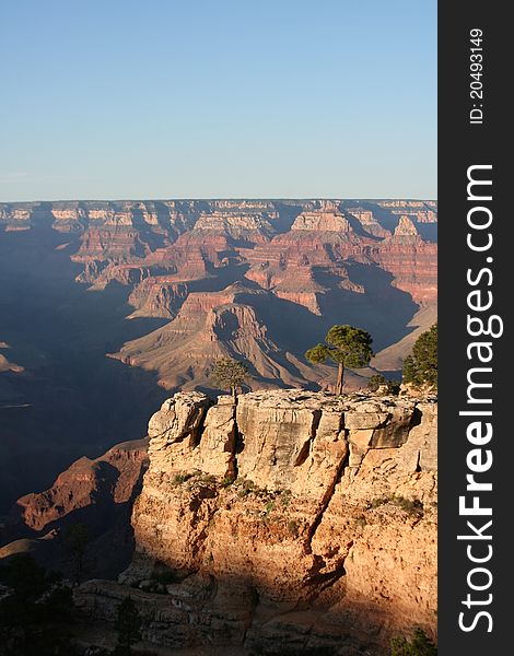 Sunlight picture of early morning sun in the Grand Canyon