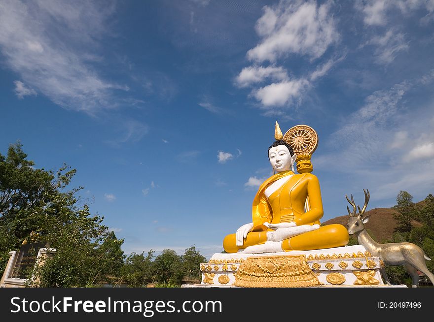Image buddha statue with blue sky
