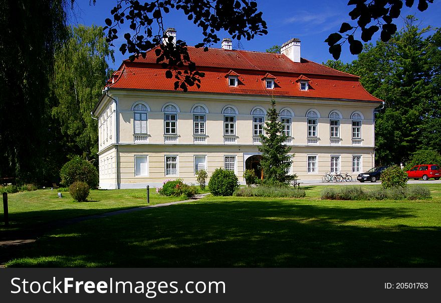 Bogenhofen Palace near Braunau, Austria, today serves as a school. Bogenhofen Palace near Braunau, Austria, today serves as a school.