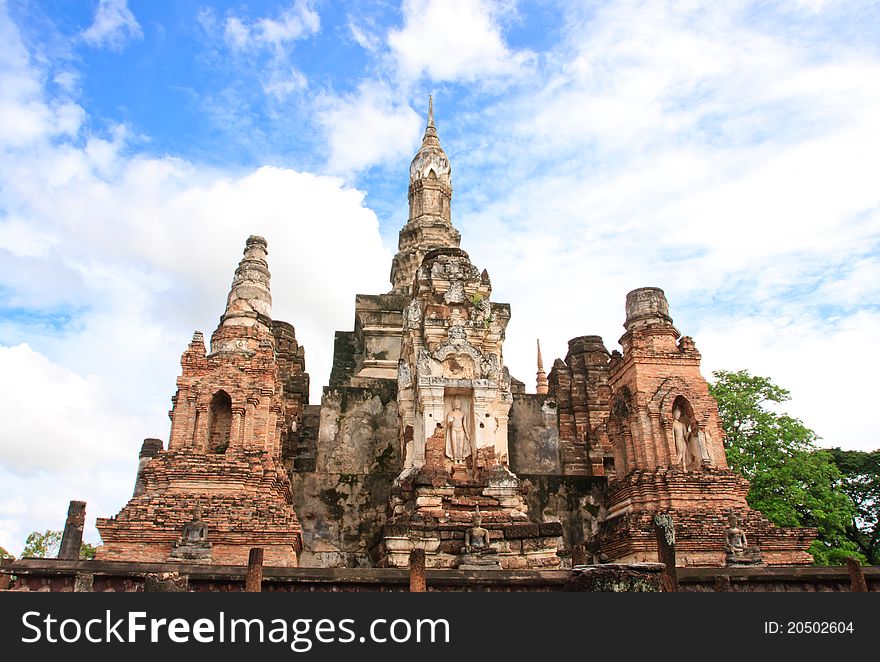 Ancient pagoda(Wat Mahathat) at Sukhothai historical park Thaila