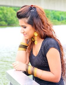 Pakistani Model With Gold Jewels Royalty Free Stock Image Pakistani Model With Gold Jewels Royalty Free Stock Image