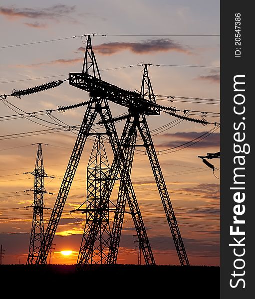 High voltage electricity pylon