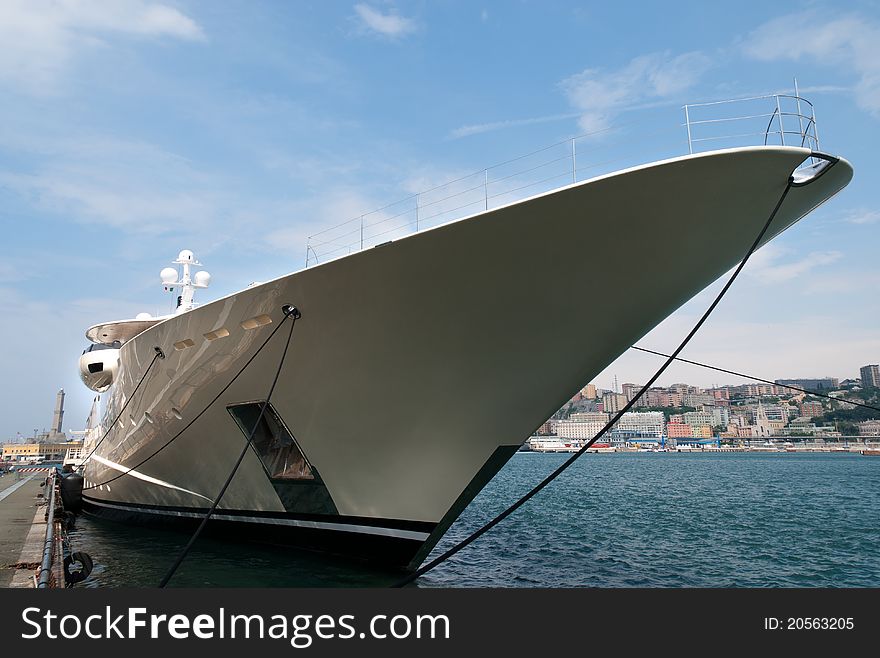 Prow of a yacht and lantern of genoa