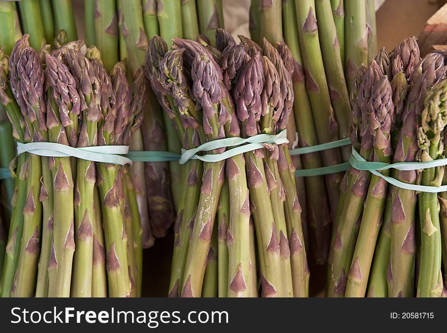 Asparagus bunches for sale in a market