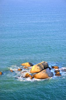 Rock And Sea Water In Sunrise Lighting Royalty Free Stock Photos Rock And Sea Water In Sunrise Lighting Royalty Free Stock Photos