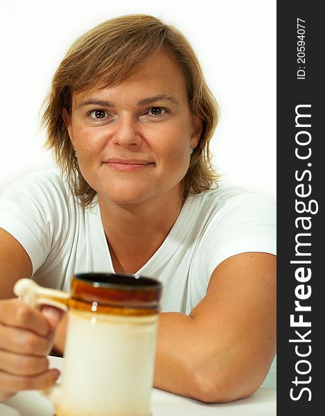 Portrait attractive woman with beer