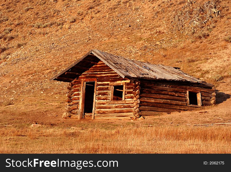 Old cabin on Stanley creek, Stanley Idaho. Old cabin on Stanley creek, Stanley Idaho