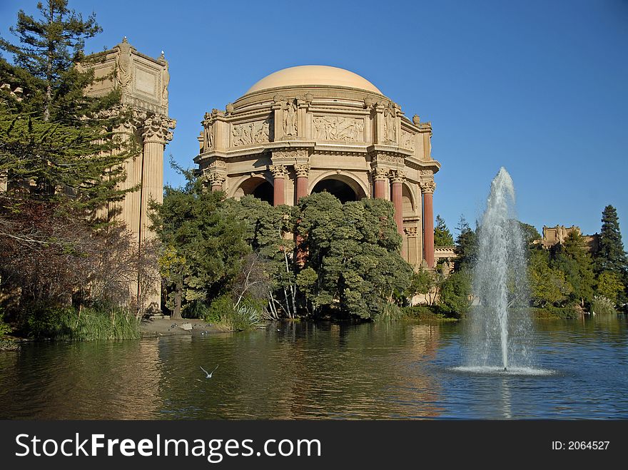 The fountain at the Palace of Fine Arts in San Francisco, CA