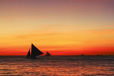 Sailing At Sunset Royalty Free Stock Photos Sailing At Sunset Royalty Free Stock Photos