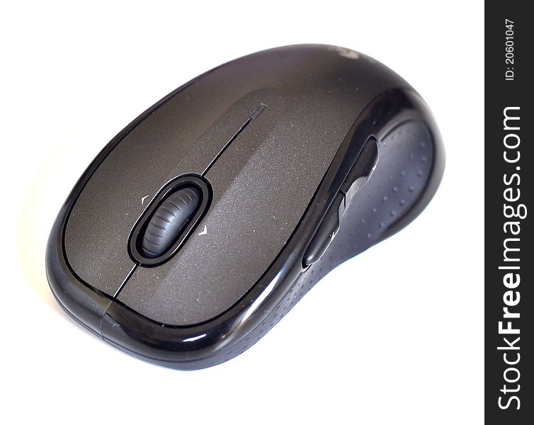 A grayish black gaming mouse showing five buttons including the scroll wheel and a rubber grip. A grayish black gaming mouse showing five buttons including the scroll wheel and a rubber grip
