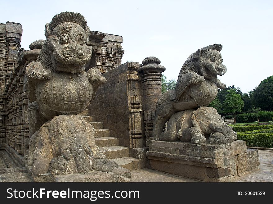 Statue of lions riding over elephants an elephant at sun Temple, Konark, Orissa, India, Asia