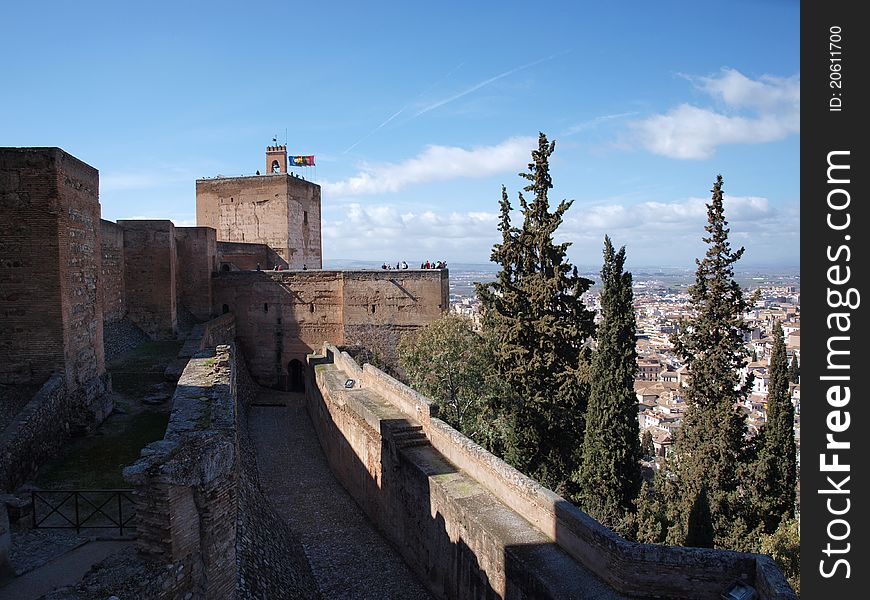 A view overlooking the old ruins of the Alhambra palace buildings on a nice sunny day.