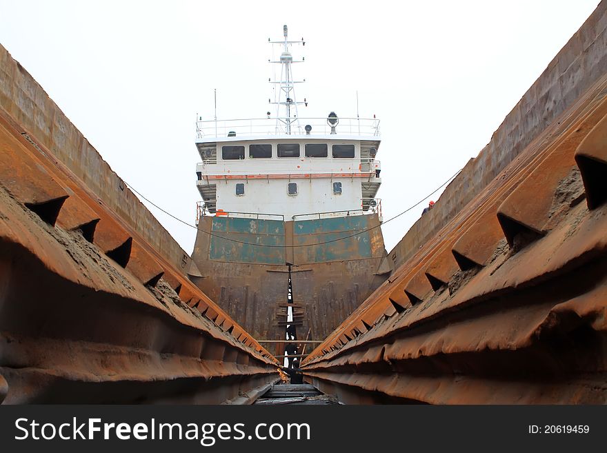 Maintenance of barges in a factory