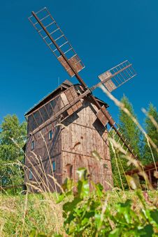 Wooden Windmill Royalty Free Stock Images Wooden Windmill Royalty Free Stock Images