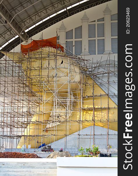 A large reclining Buddha in the hall. A large reclining Buddha in the hall.