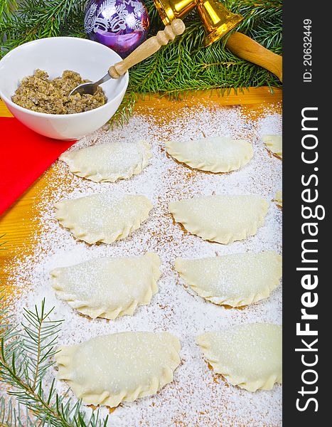 Piroggen (Pierogi) are full paste parcels or also meat pies from noodle dough. Piroggen (Pierogi) are full paste parcels or also meat pies from noodle dough.