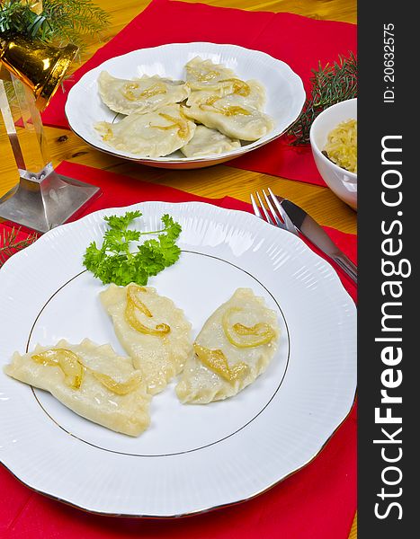 Piroggen (Pierogi) are full paste parcels or also meat pies from noodle dough. Piroggen (Pierogi) are full paste parcels or also meat pies from noodle dough.